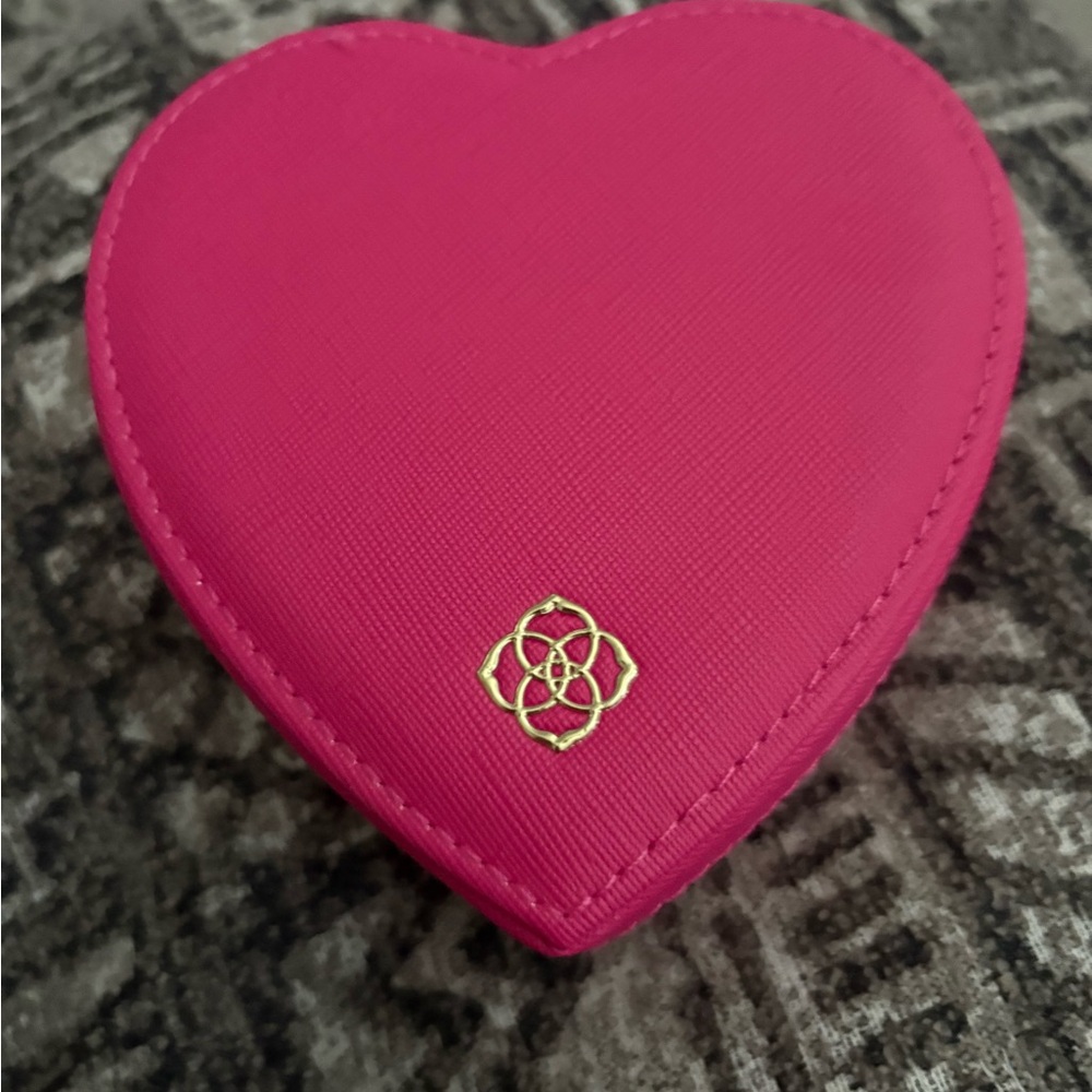 Kendra Scott Pink Heart-Shaped Jewelry Box New With Tags